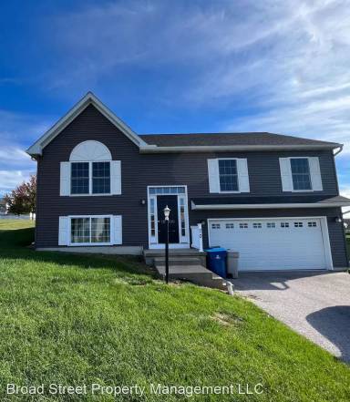 Main picture of 20 Ryan Ln