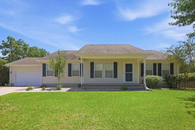 Main picture of 308 Carrie Ct