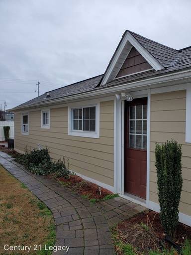 Main picture of 507 N Sycamore St