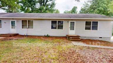 Main picture of 404 Monks Grove Church Rd