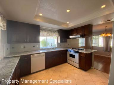Main picture of 2760 Lemon Dr