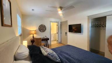 Main picture of 1704 S Forest Dr