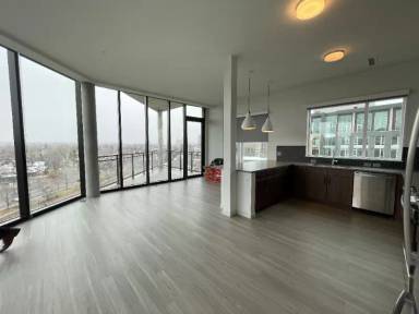 Main picture of 300 N Grant St