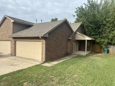 Main picture of 505 S Greengate Dr