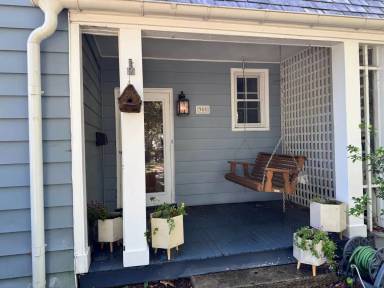 Main picture of 305 Hurley Ave