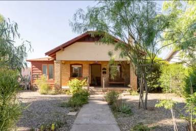 Main picture of 363 E Windsor Ave
