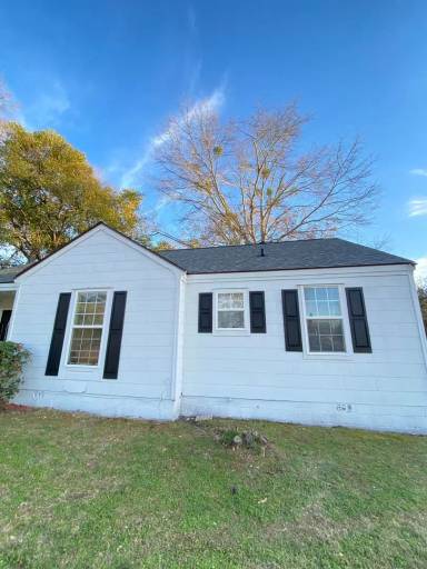 Main picture of 830 E Glenn Ave