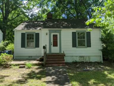 Main picture of 109 W Edgewood Dr