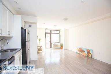 Main picture of 821 9th Ave