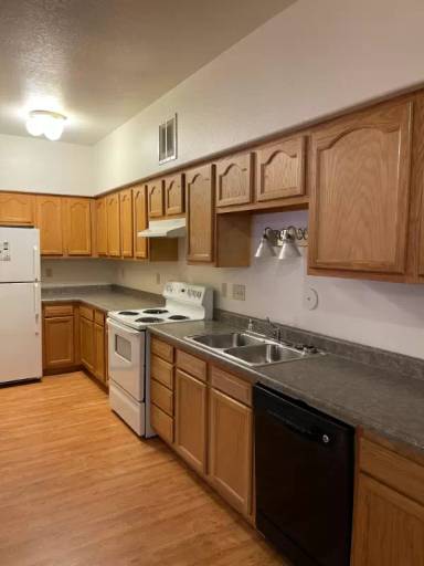 Main picture of 333 S Gilbert St