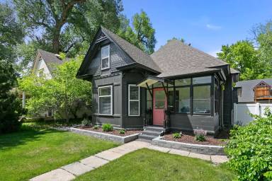 Main picture of 420 W Oak St