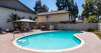 Main picture of Villa Pacific Townhomes