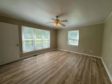 Main picture of 1190 Old Maplehurst Rd
