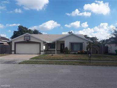 Main picture of 5236 NW 99th Ave