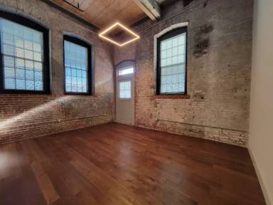 Main picture of 173 W Berks St