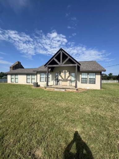 Main picture of 15191 County Road 426