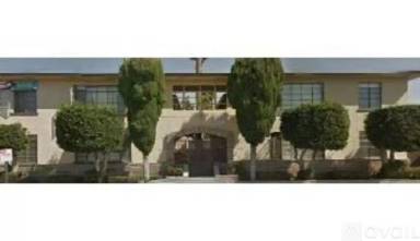 Main picture of 212 S Santa Fe Ave