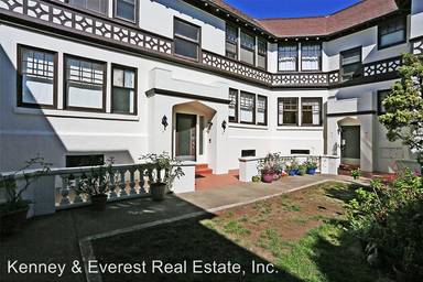 Main picture of 2610 Lake St