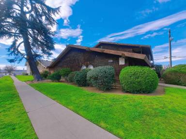 Main picture of 3749 N Abby St