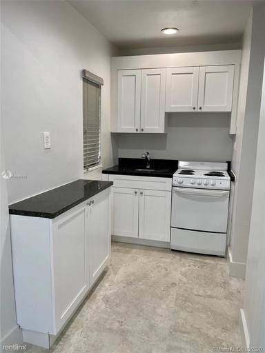 Main picture of 62 NE 78th St