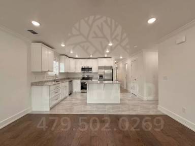 Main picture of 1907 E Brookview Dr