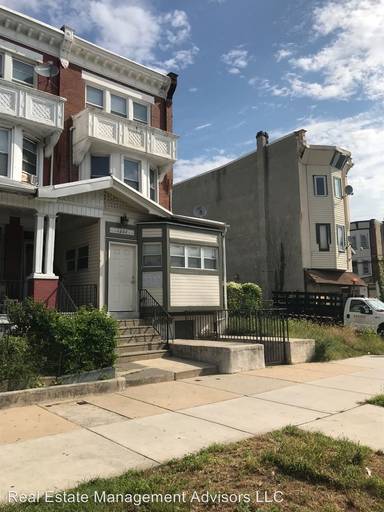 Main picture of 1207 W Erie Ave