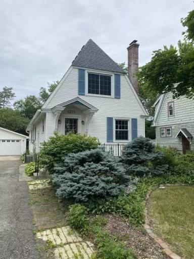 Main picture of 1375 Harpst St