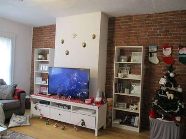 Main picture of 64 Murdock St