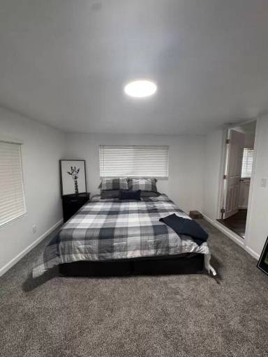 Main picture of 2445 Town Cir
