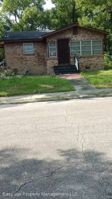 Main picture of 2326 McQuade St