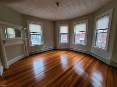 Main picture of 77 Walnut St