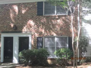 Main picture of 2800 Carriage Dr