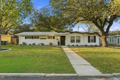 Main picture of 518 Brightwood Pl