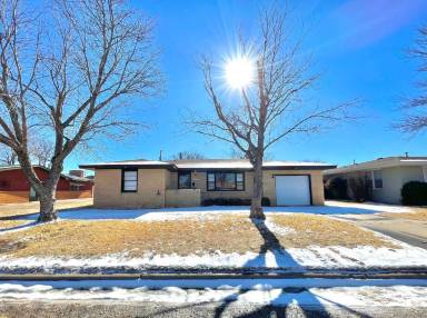 Main picture of 2907 W 11th St