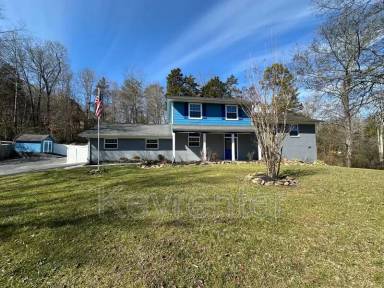 Main picture of 300 Jefferson Ln