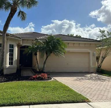 Main picture of 6444 SW 194 Ave