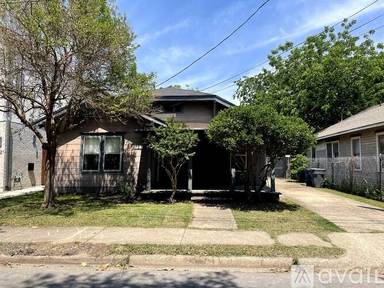 Main picture of 4723 Belmont Ave