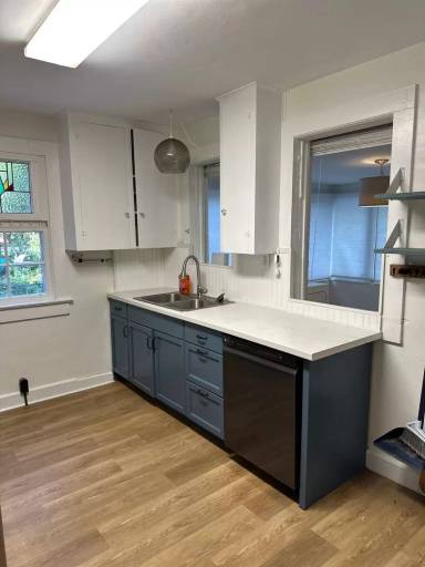 Main picture of 200 NE 11th St