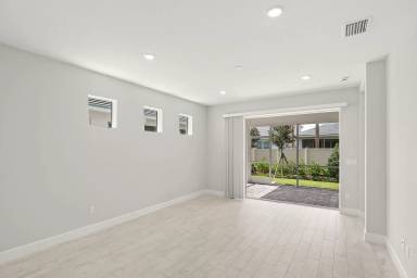 Main picture of 4501 Nautilus Cir