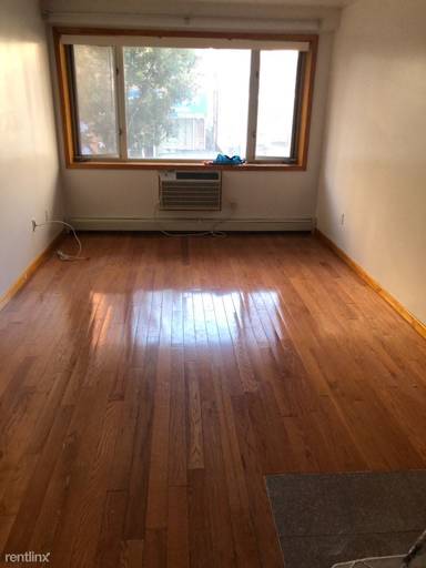 Main picture of 834 E 57th St