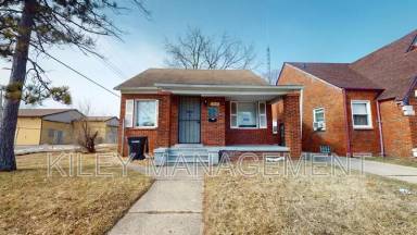Main picture of 15327 Marlowe St