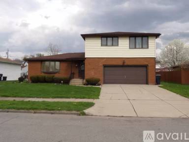 Main picture of 30 Sunrise Dr