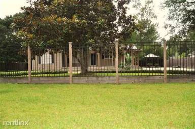 Main picture of 59517 Autumn Dr