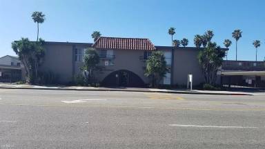 Main picture of 700 W Pleasant Valley Rd