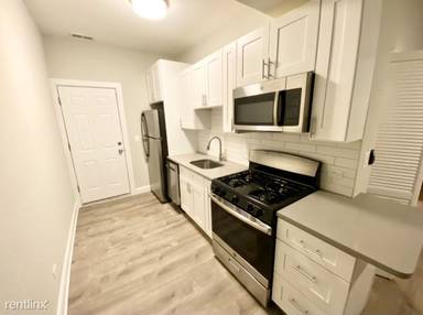 Main picture of 3108 N Milwaukee Ave