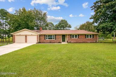 Main picture of 255 Foxcroft Rd