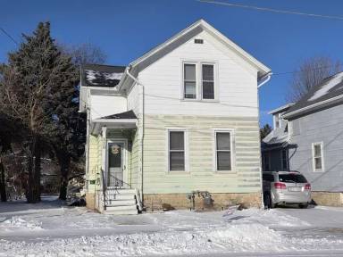 Main picture of 118 W 12th Ave