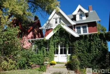 Main picture of 3264 N Downer Ave