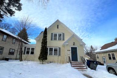 Main picture of 909 5th St S