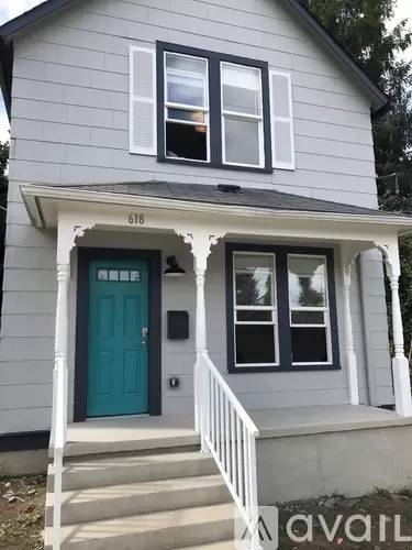 Main picture of 608 E Myrtle St